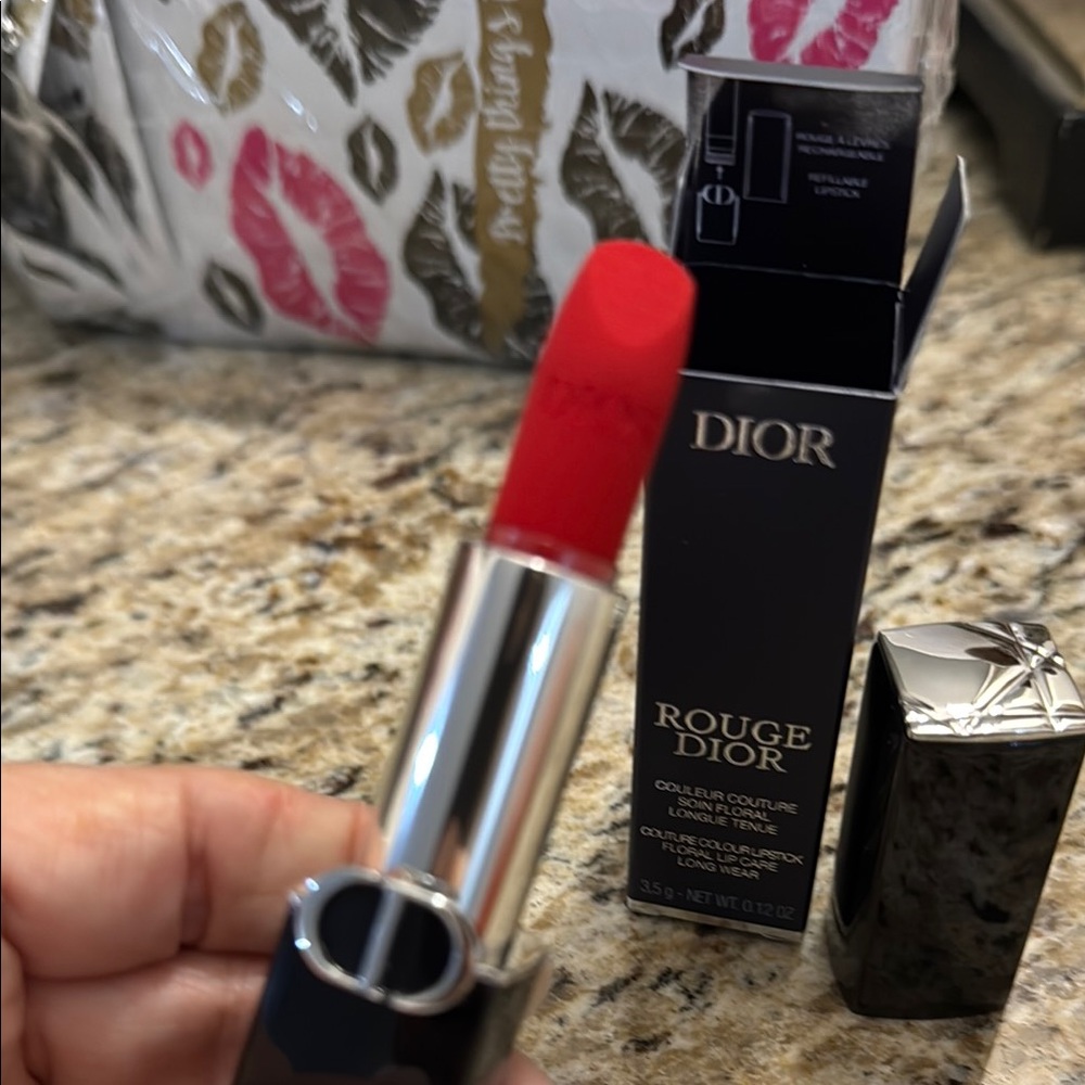 Rouge Dior Strong Red Velvet #888